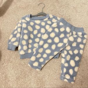 Hanna Andersson recycled marshmallow fleece top and pant set